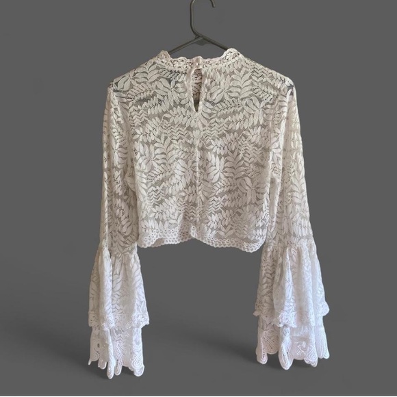 White lace cropped top - Picture 3 of 8